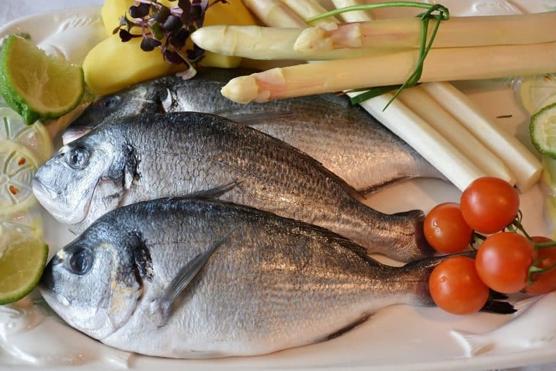 Mangiare pesce pro e contro